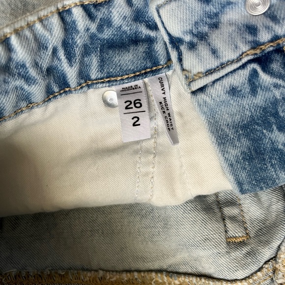 Loft light wash curvy high rise kick crop jeans size 2 or 26 - Picture 6 of 8